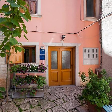 Guesthouse Ancient Stone ロヴィニ エクステリア 写真